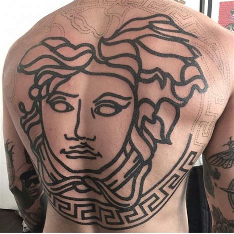 tatuaje medusa versace significado|medusa imagenes.